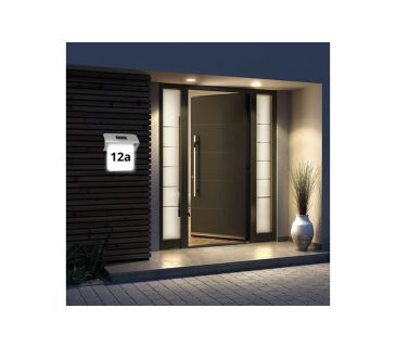 Solcelledrevet husnummerskilt